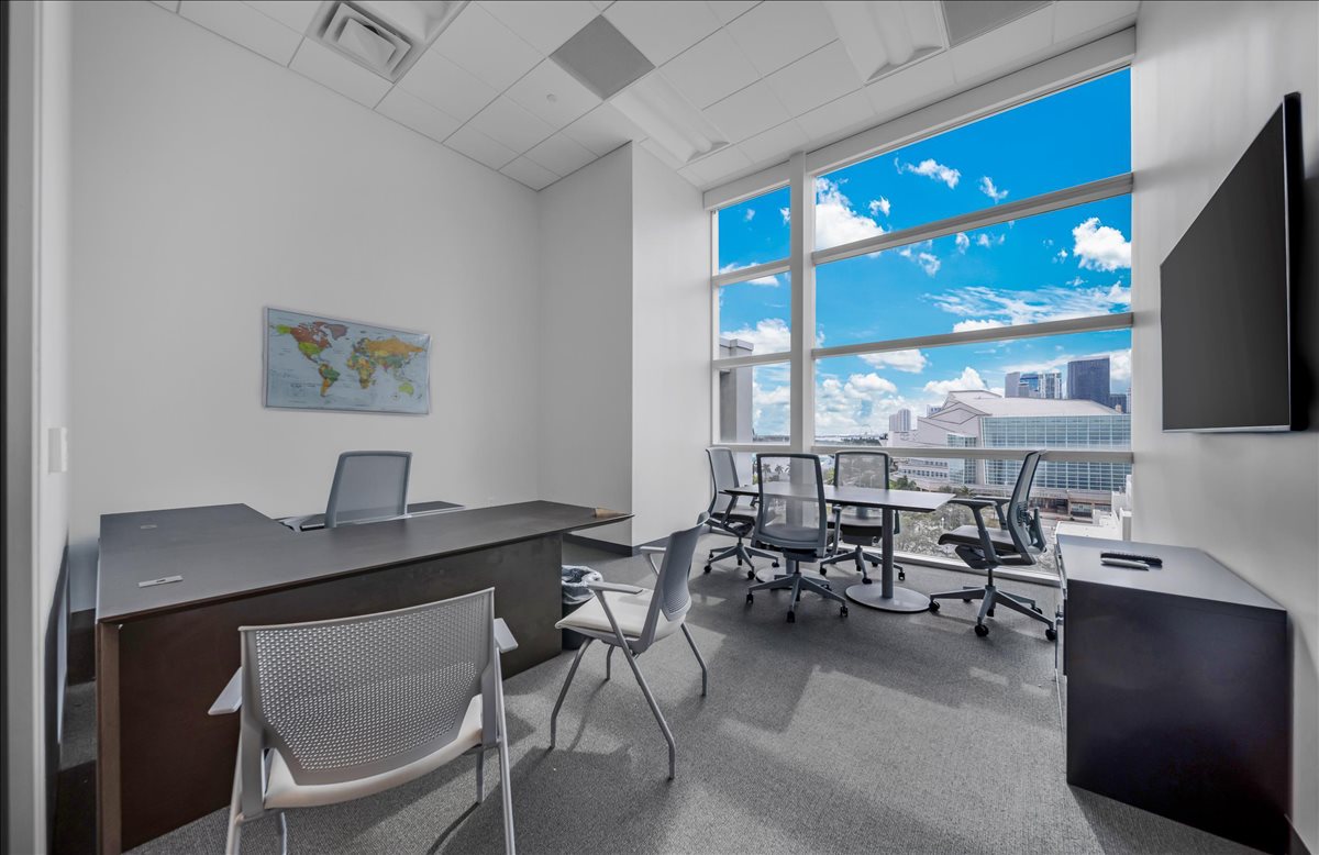 1501 Biscayne Boulevard, Suite 501 Office Space - Miami
