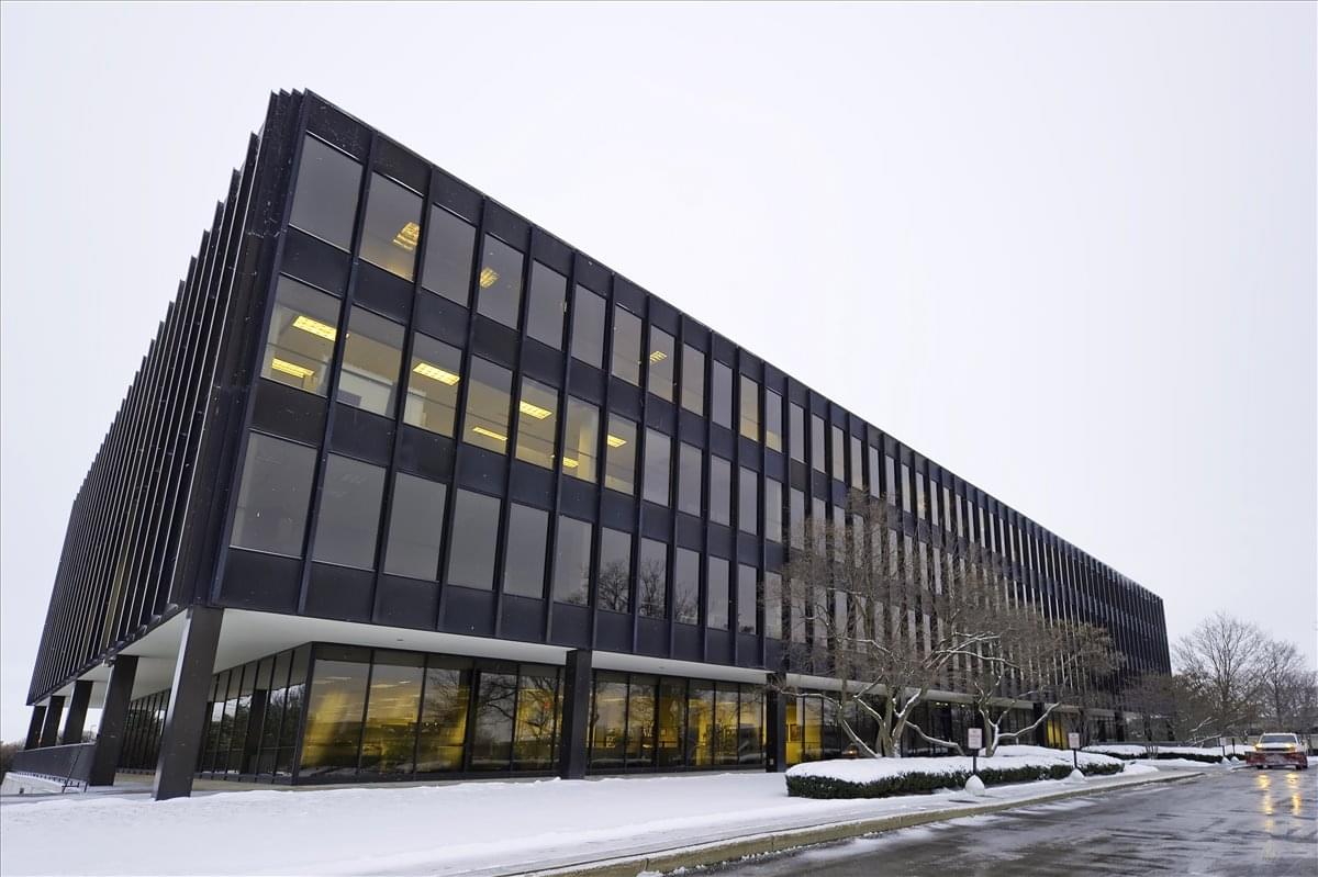 200 South Executive Drive available for companies in Brookfield