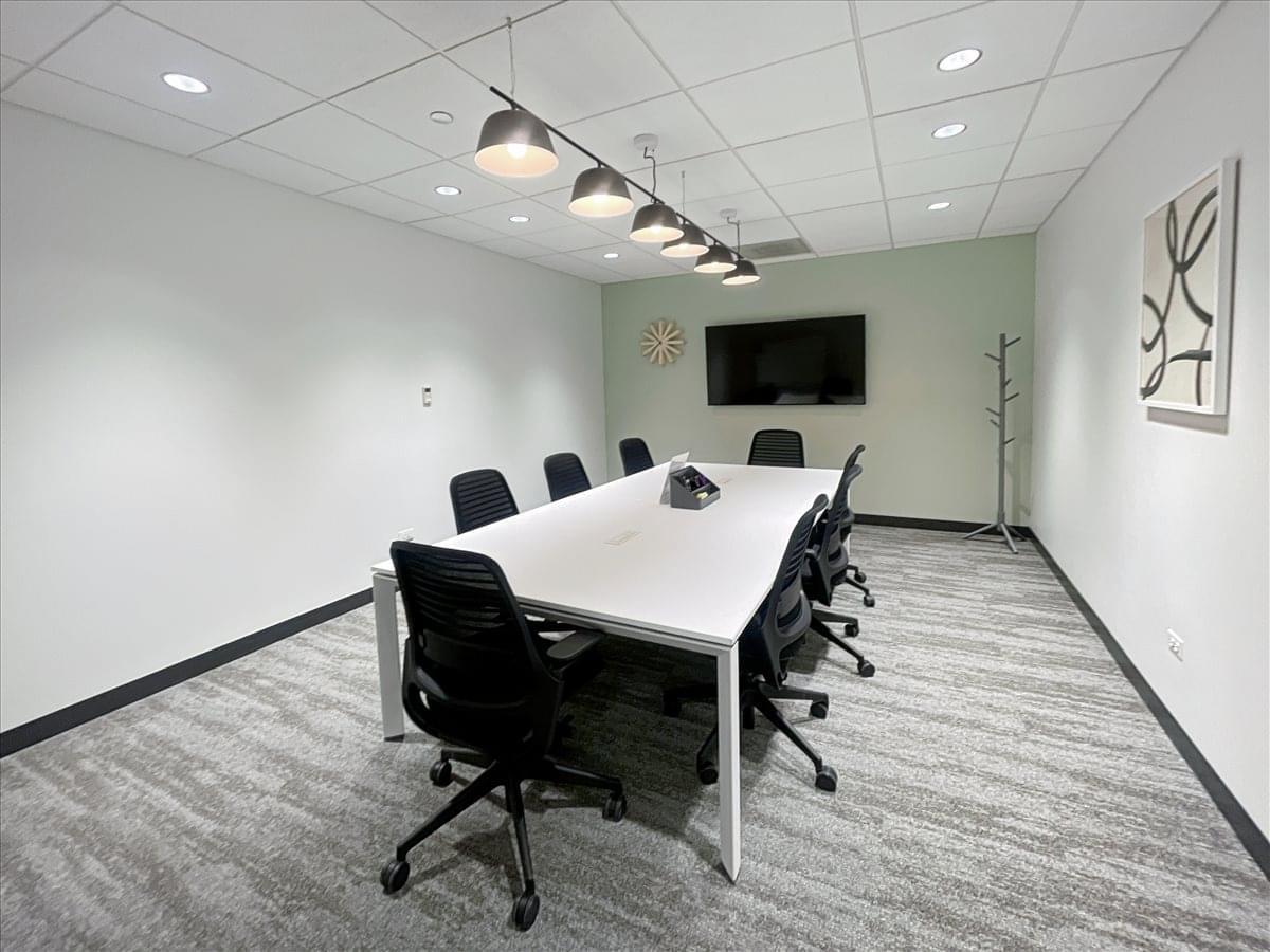 999 Oakmont Plaza Dr, 5th Floor Office Space - Chicago