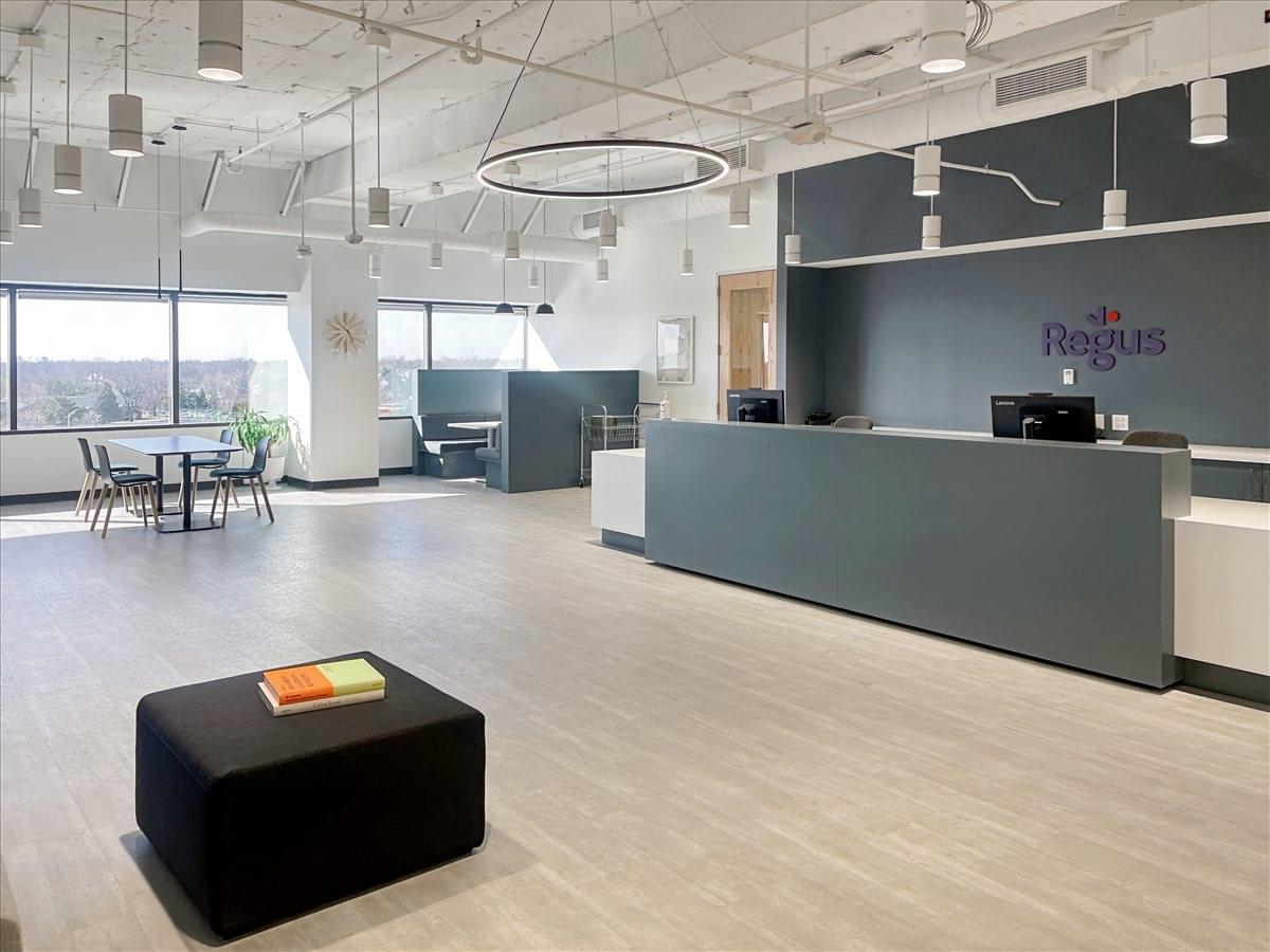 999 Oakmont Plaza Dr, 5th Floor Office Space - Chicago