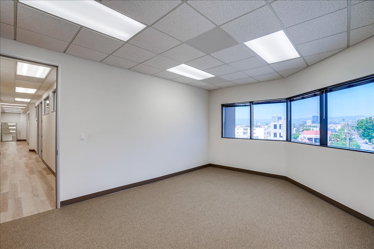 Olympic Plaza, 11500 Olympic Blvd Office Space - Los Angeles