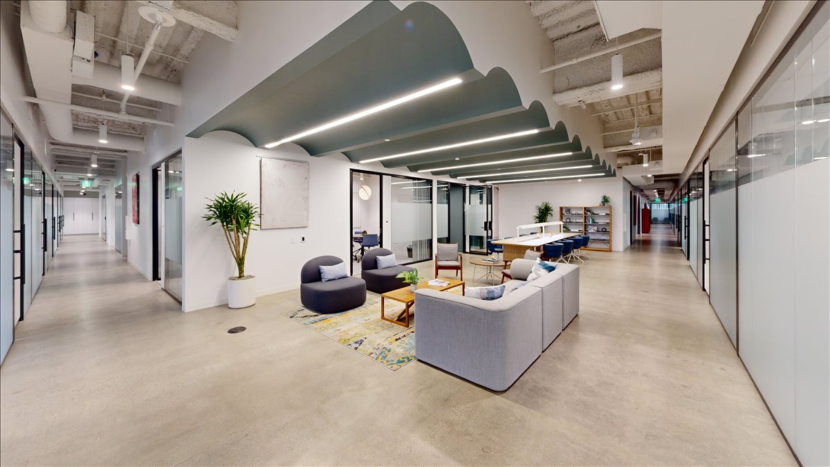 Photo of Office Space on 915 Wilshire Boulevard Los Angeles