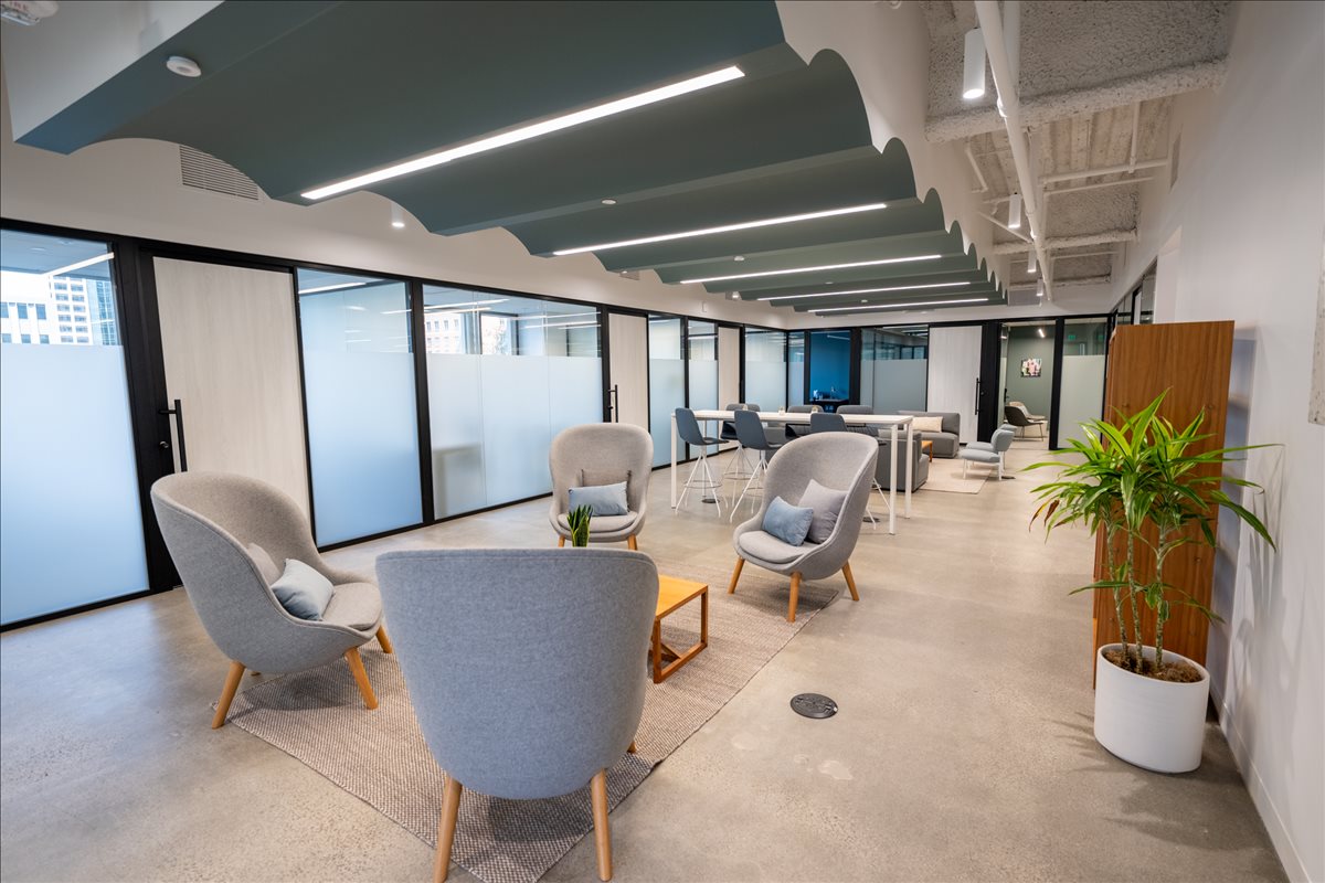 Photo of Office Space available to rent on 915 Wilshire Boulevard, Los Angeles