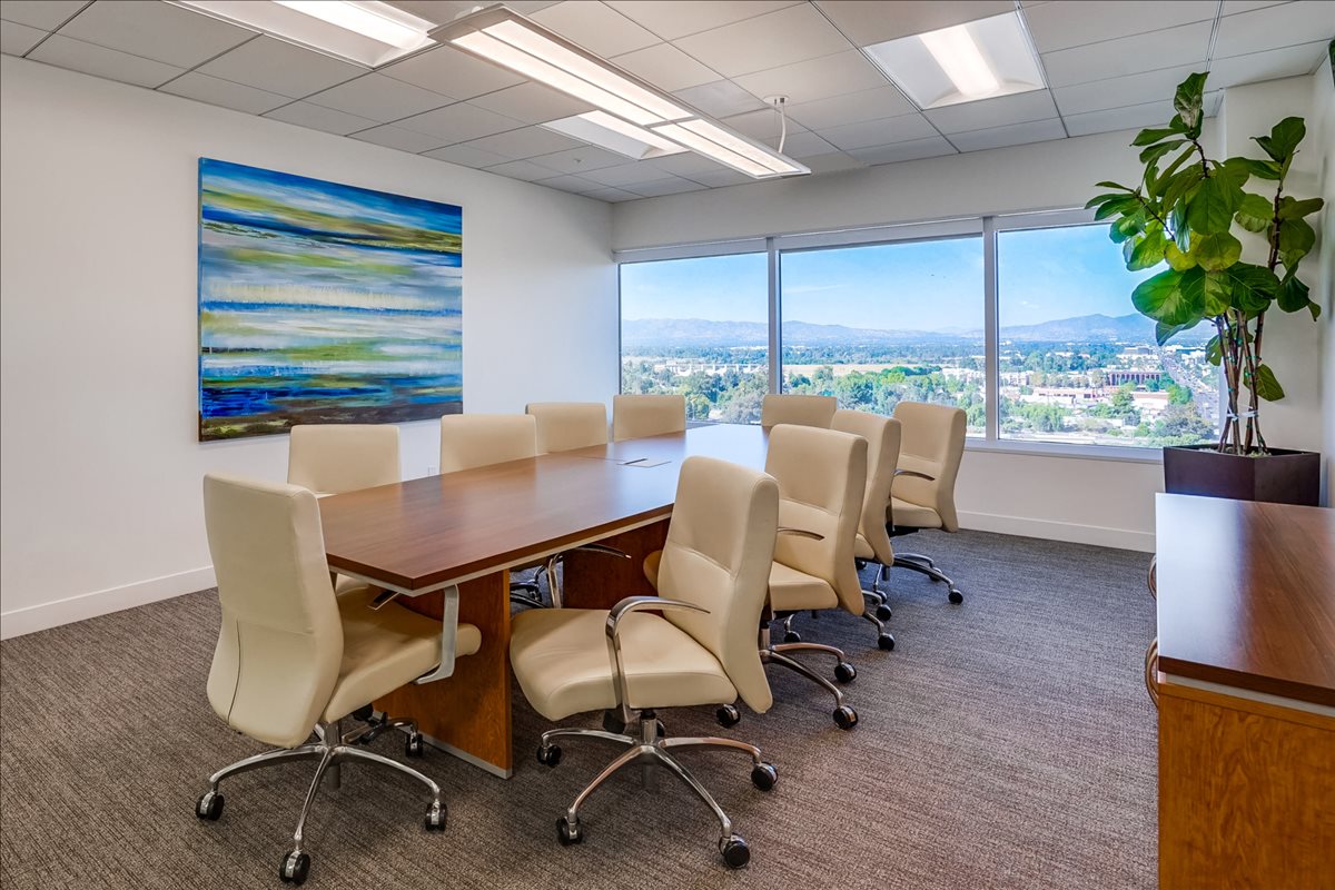 Comerica Bank Building, 15303 Ventura Blvd Office Space - Sherman Oaks