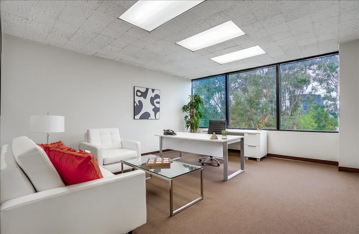 Office for Rent on Warner Center, 5850 Canoga Ave Woodland Hills