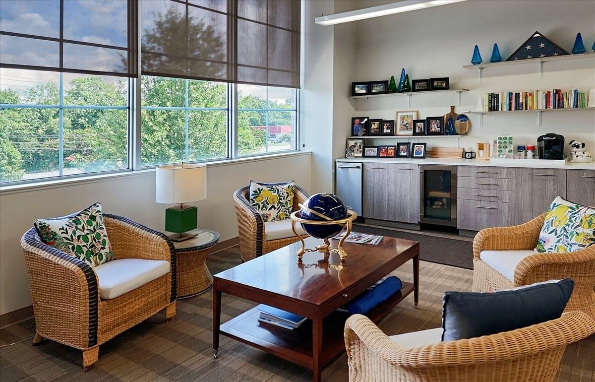 This is a photo of the office space available to rent on 5547 Veterans Parkway, 1st and 2nd Floor