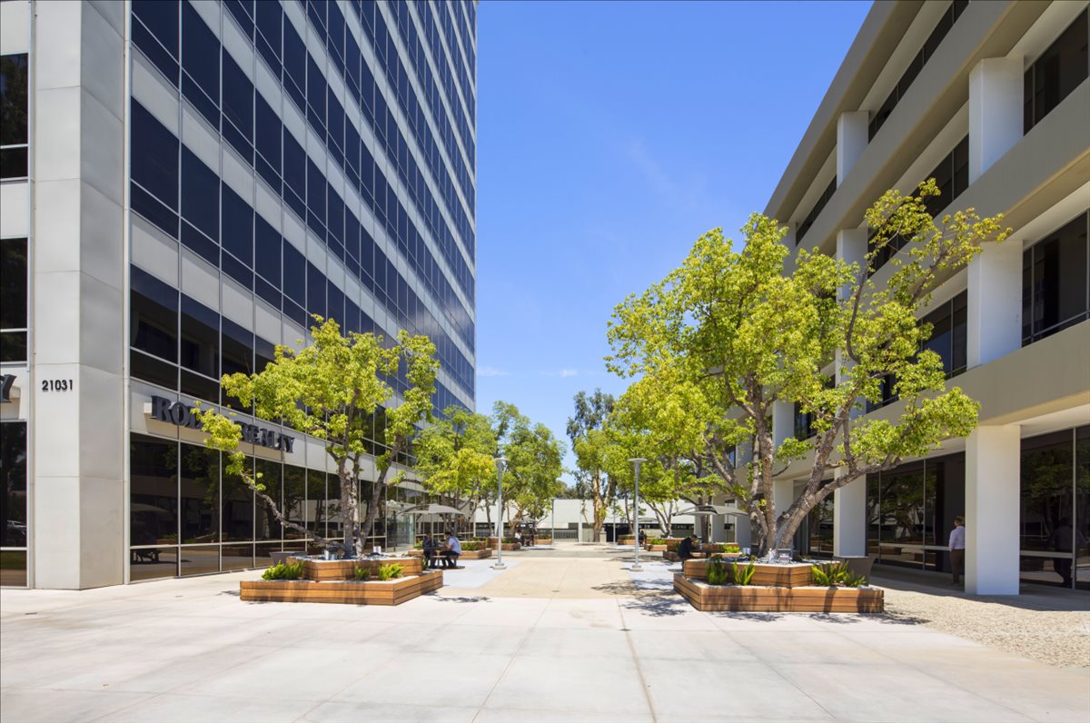 Photo of Office Space on 21031 Ventura Boulevard, Suite 200, Woodland Hills Corporate Center Woodland Hills