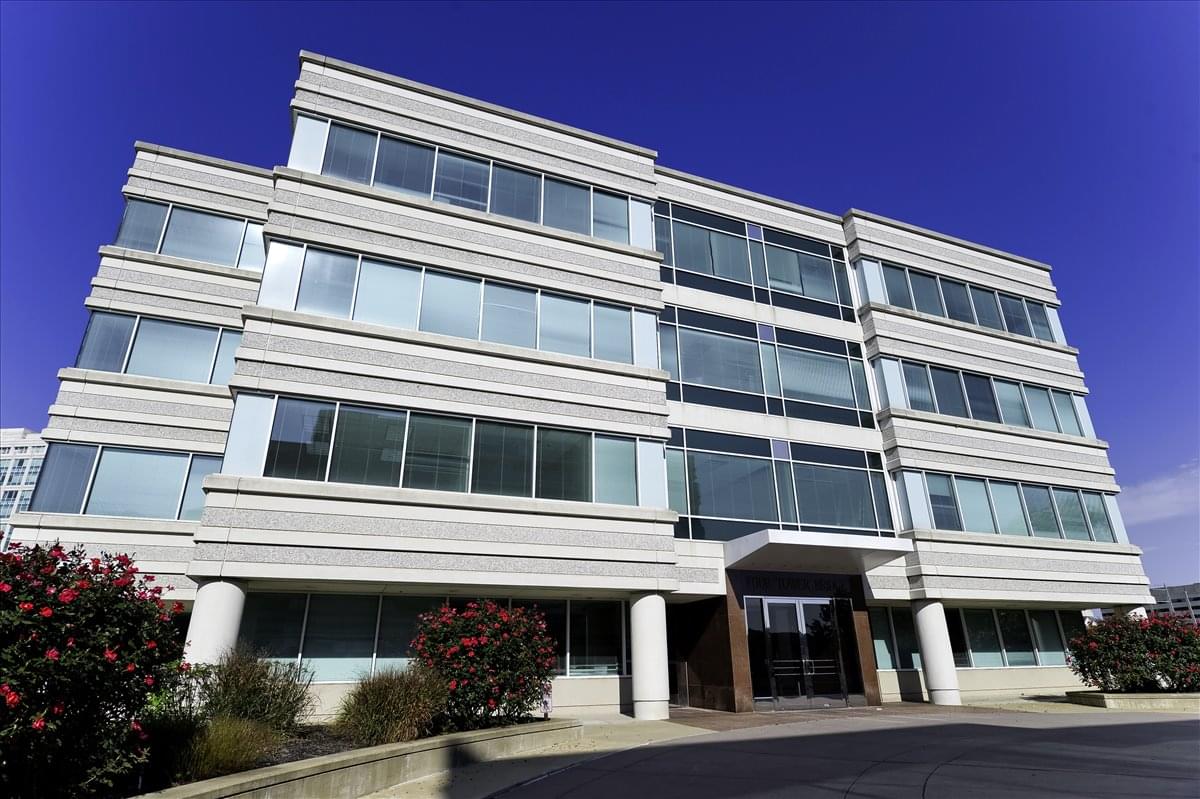 Four Tower Bridge, 200 Barr Harbor Dr Office Space - West Conshohocken