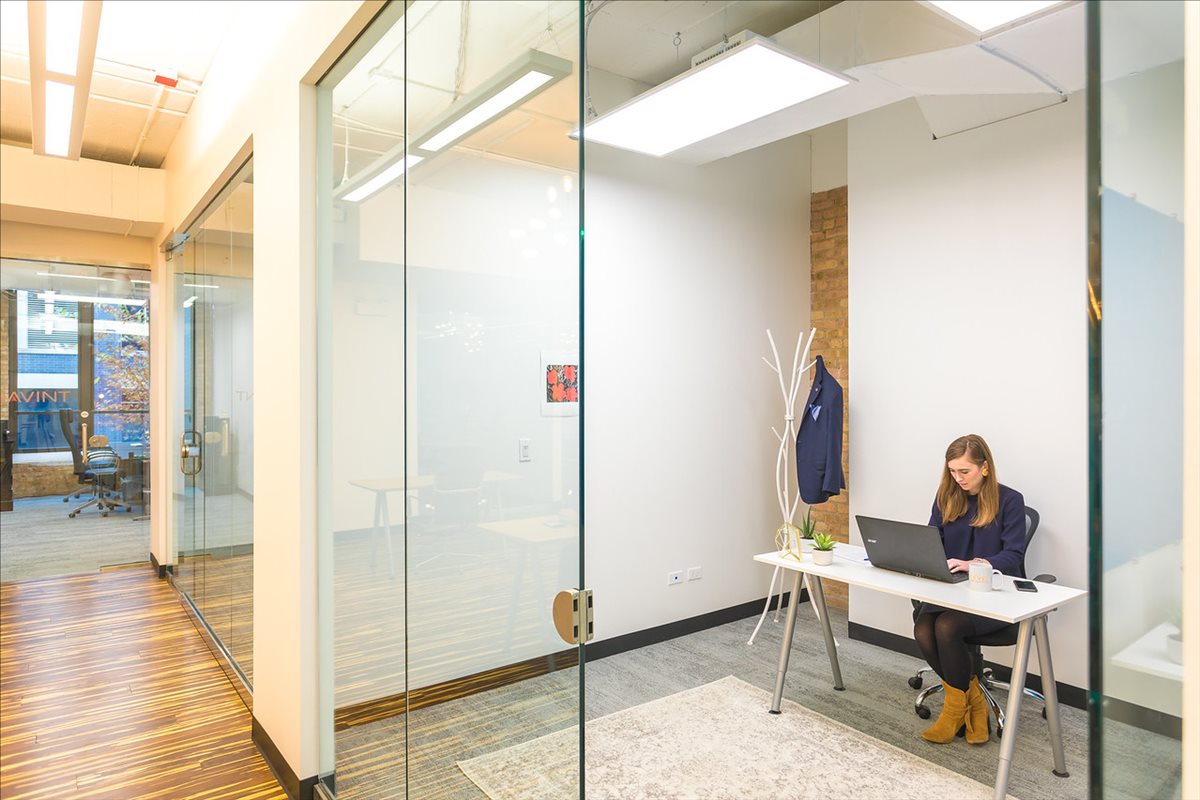 Picture of 3838 N Ravenswood Ave Office Space available in Chicago