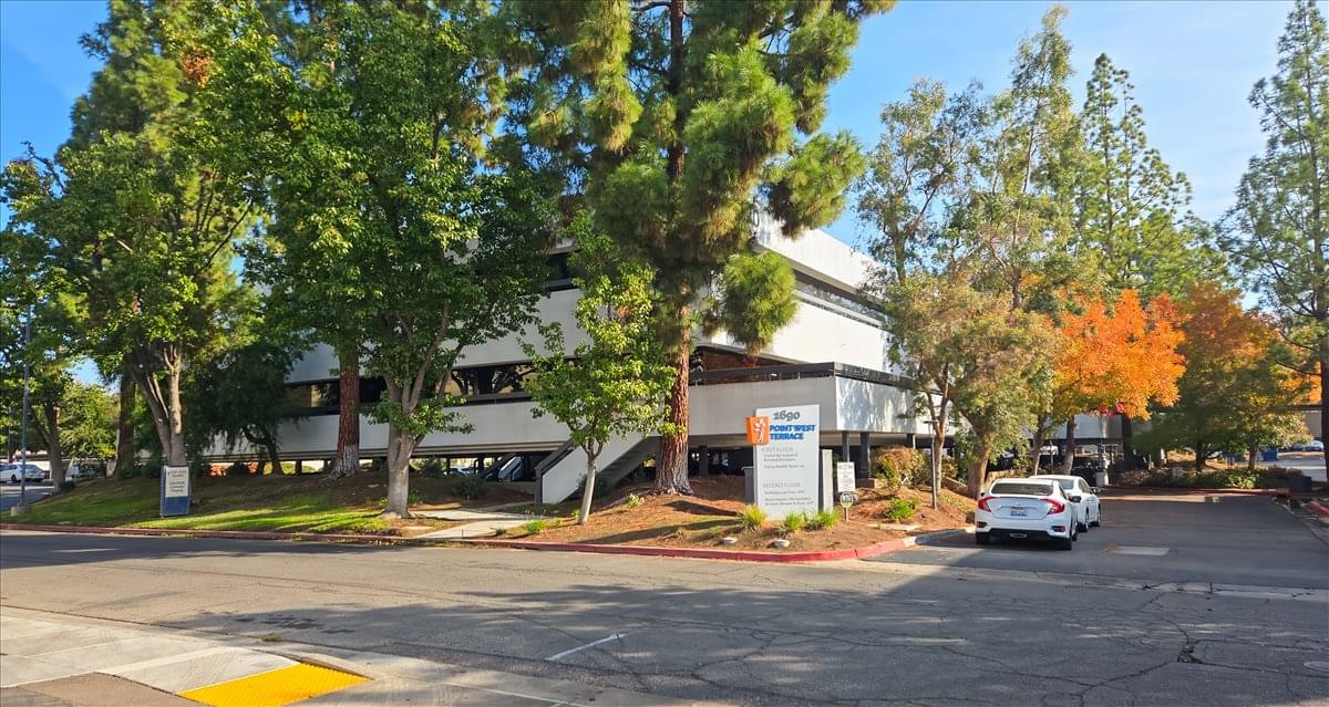 1690 W. Shaw Avenue, 1st & 2nd Floor Office Space - Fresno