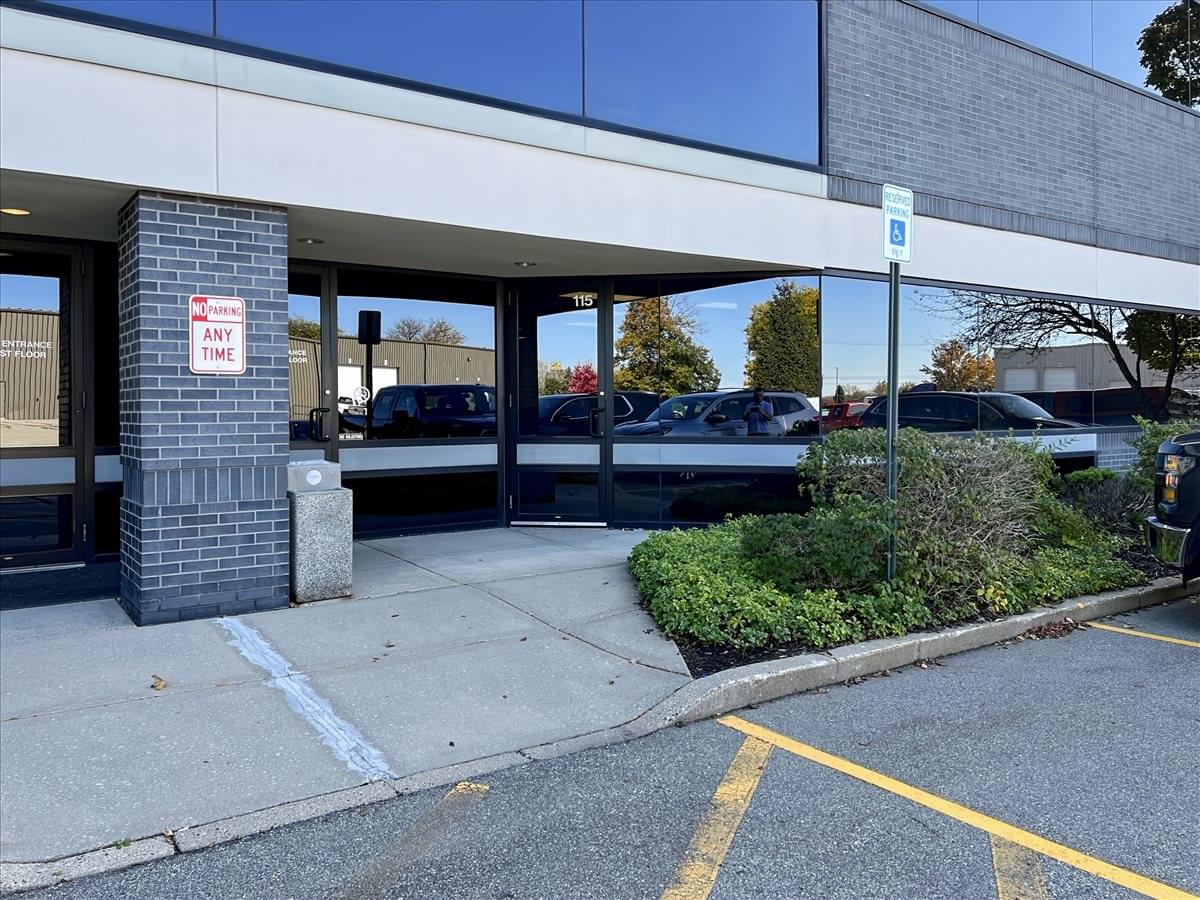 4595 Broadmoor Avenue available for companies in Grand Rapids