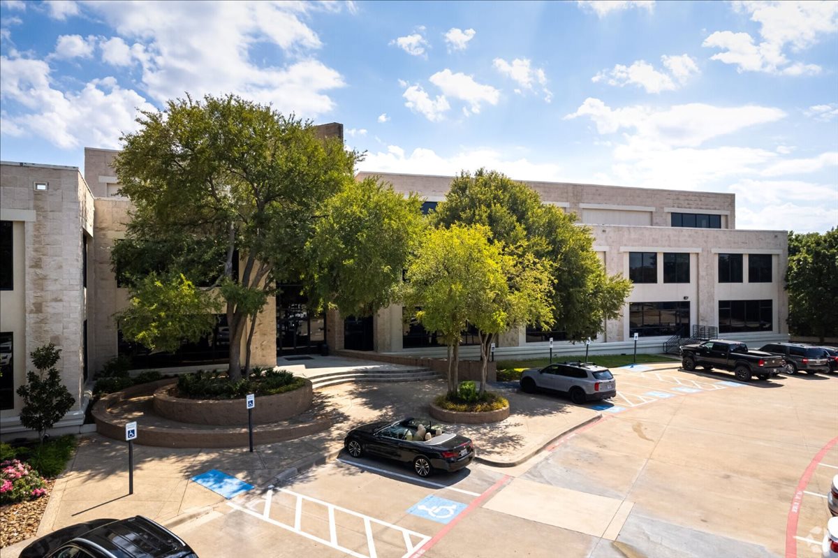 5700 W Plano Pkwy available for companies in Plano