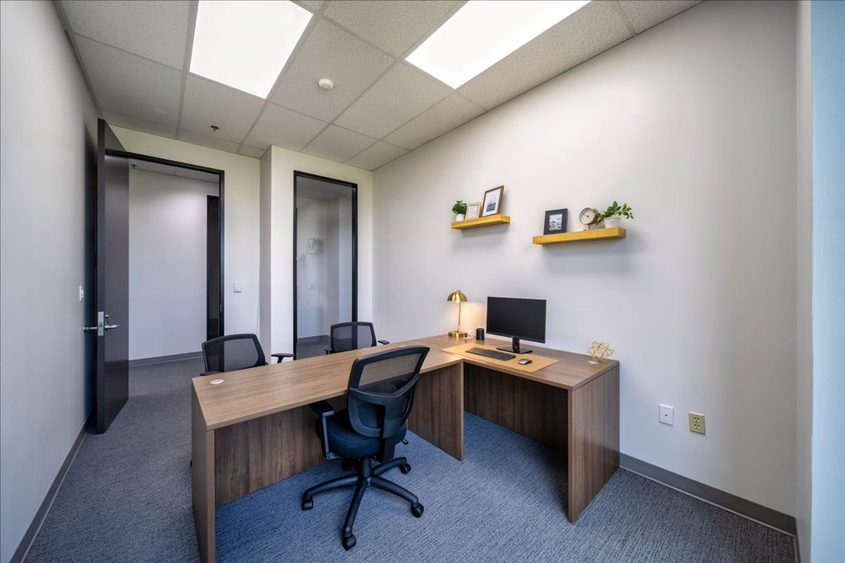 5700 W Plano Pkwy, Suite 1000 Office Space - Plano