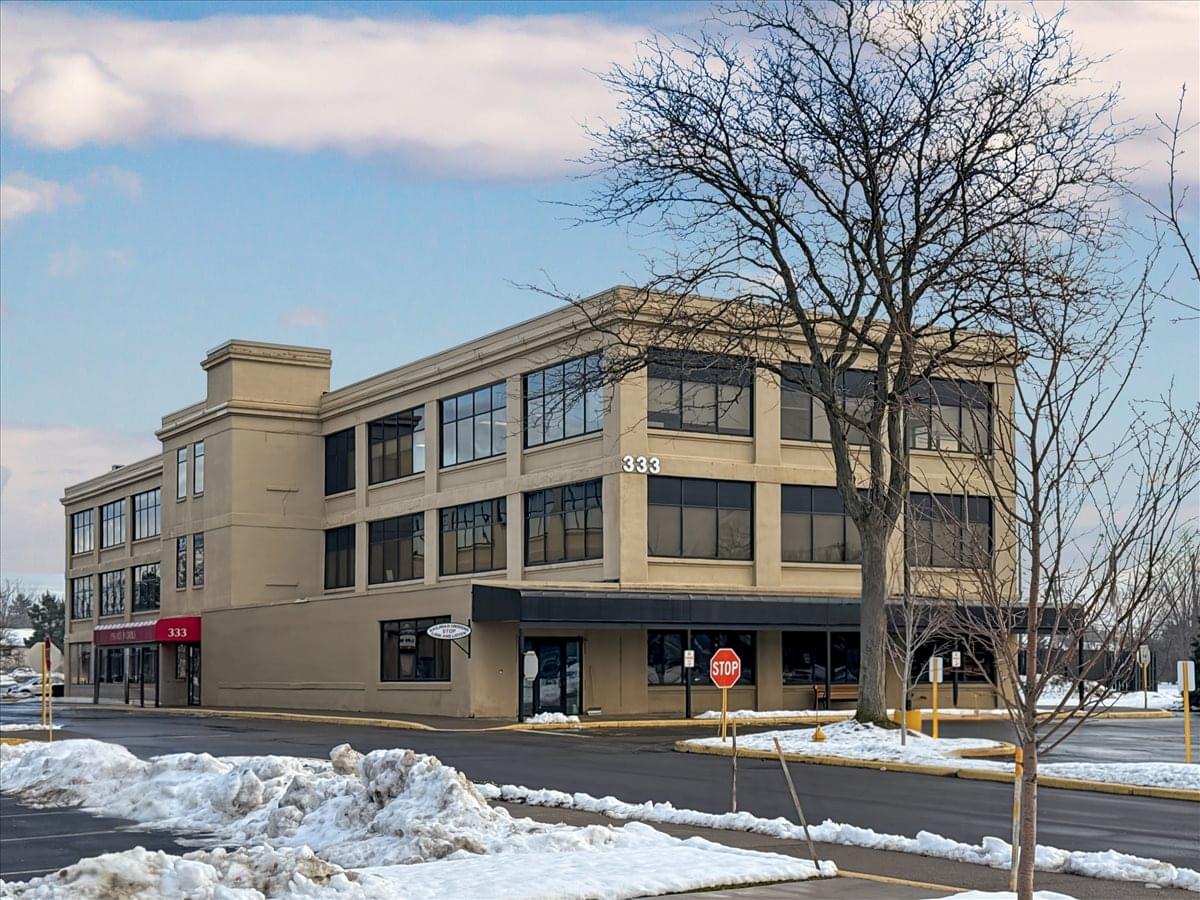 333 West Commercial Street available for companies in Rochester