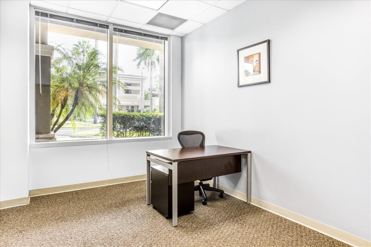 Photo of Office Space on 950 S Pine Island Rd Plantation