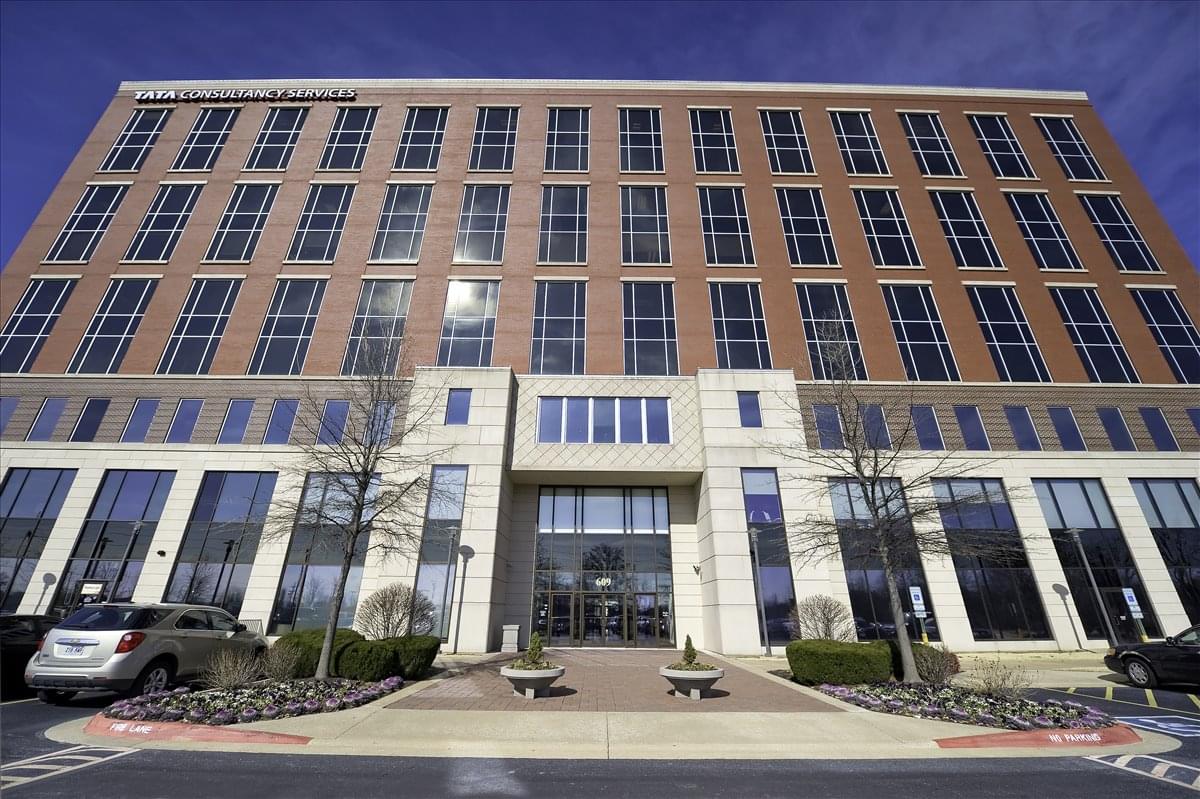 Bentonville Plaza, 609 SW 8th St Office Space - Bentonville