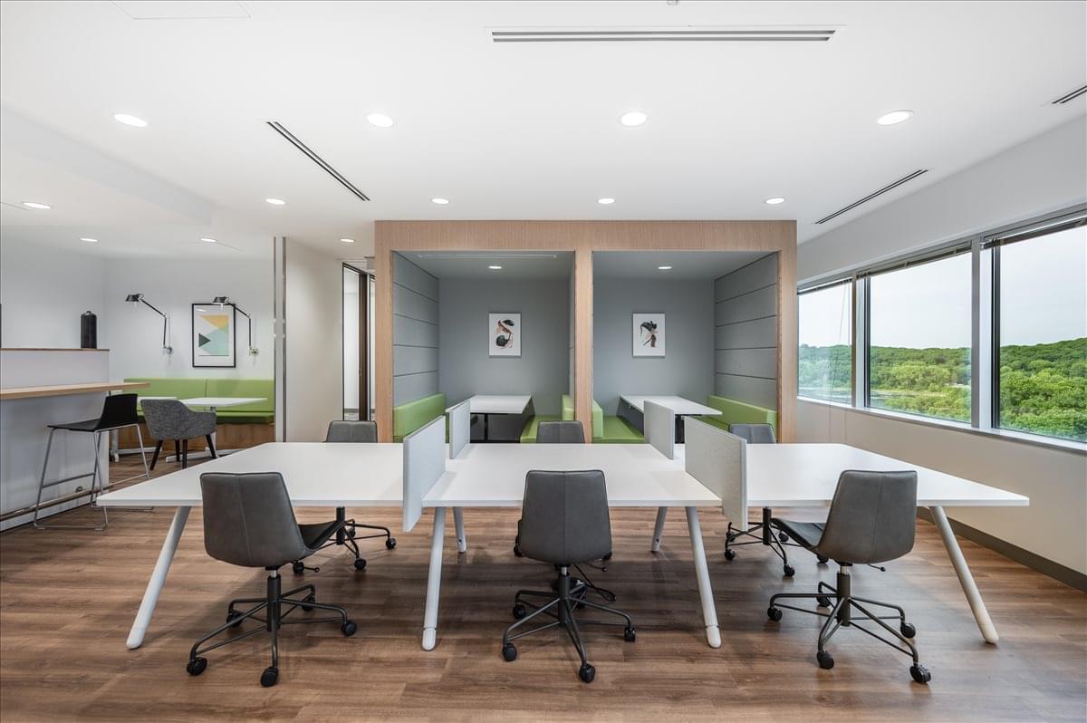 Office for Rent on Normandale Lake Center, 8400 Normandale Lake Boulevard, Bloomington Bloomington