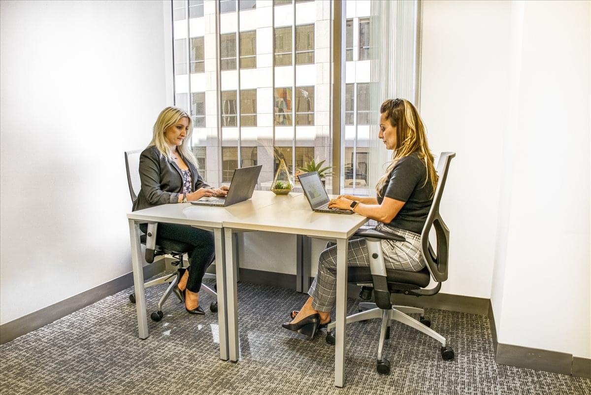 Photo of Office Space on 400/450 N Brand Blvd, City Center Glendale