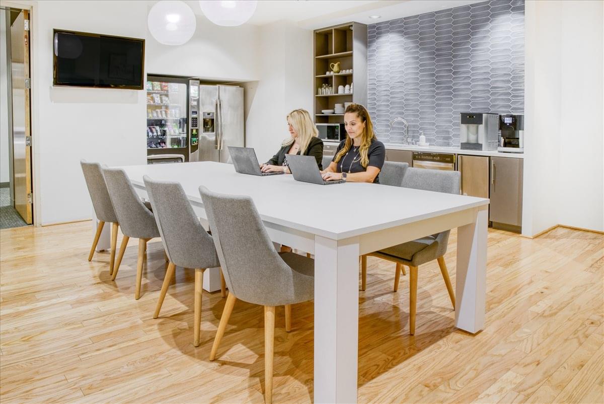 Office for Rent on 400/450 N Brand Blvd, City Center Glendale