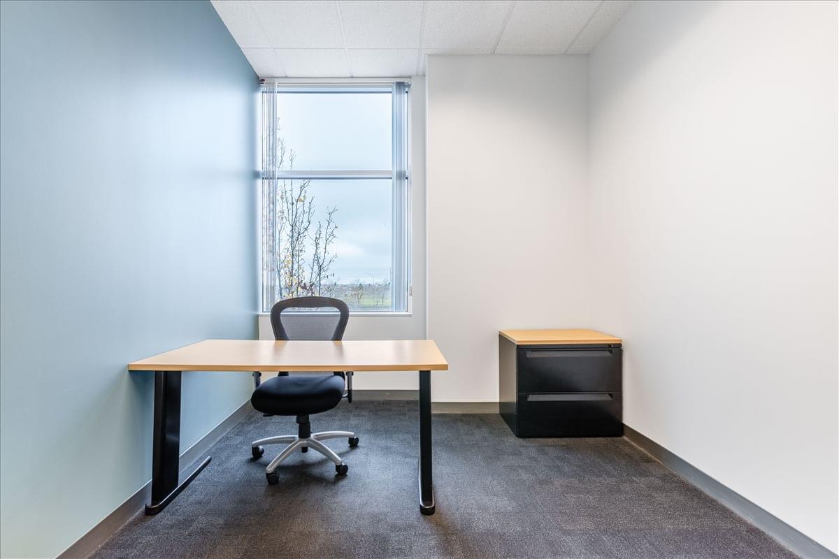Photo of Office Space on 915 Highland Pointe Dr, Highland Reserve Roseville
