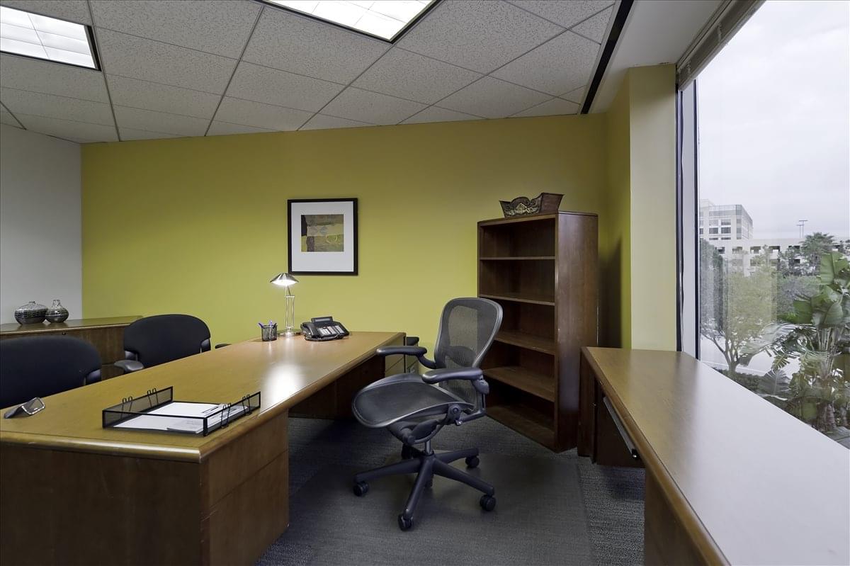 Photo of Office Space on 3001 N Rocky Point Dr, Rocky Point Island Tampa