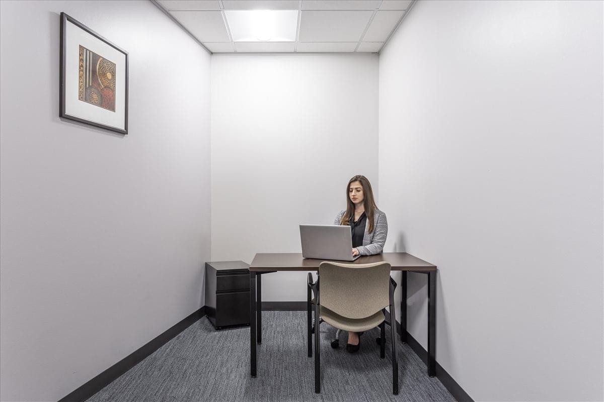 Office for Rent on 201 St Charles Avenue, Central Business District New Orleans