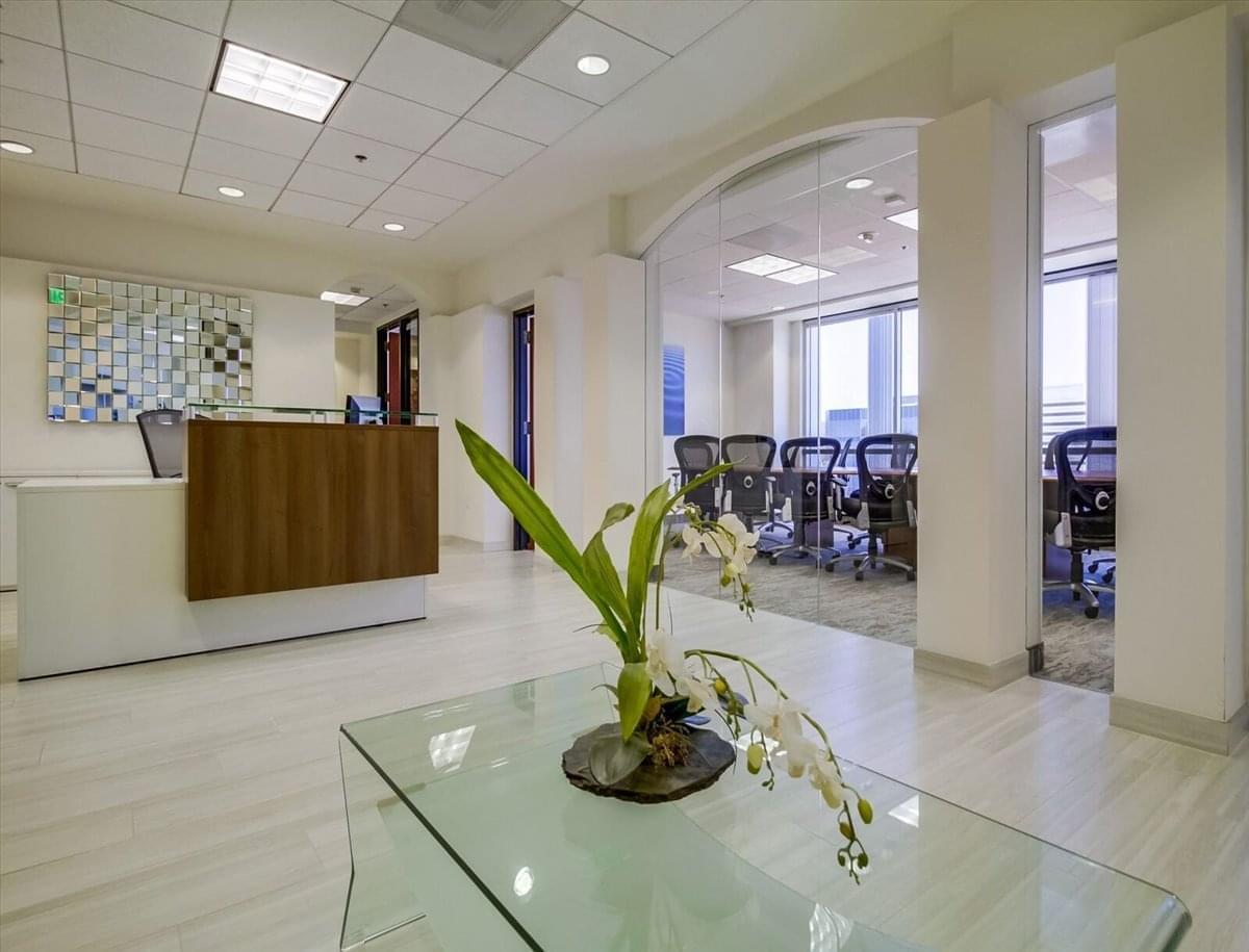 Photo of Office Space on 100 Wilshire Blvd Santa Monica