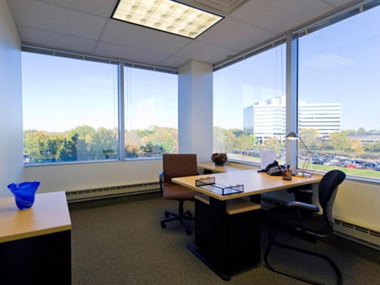 33 Wood Ave S, Metropark Corporate Campus Office Space - Iselin