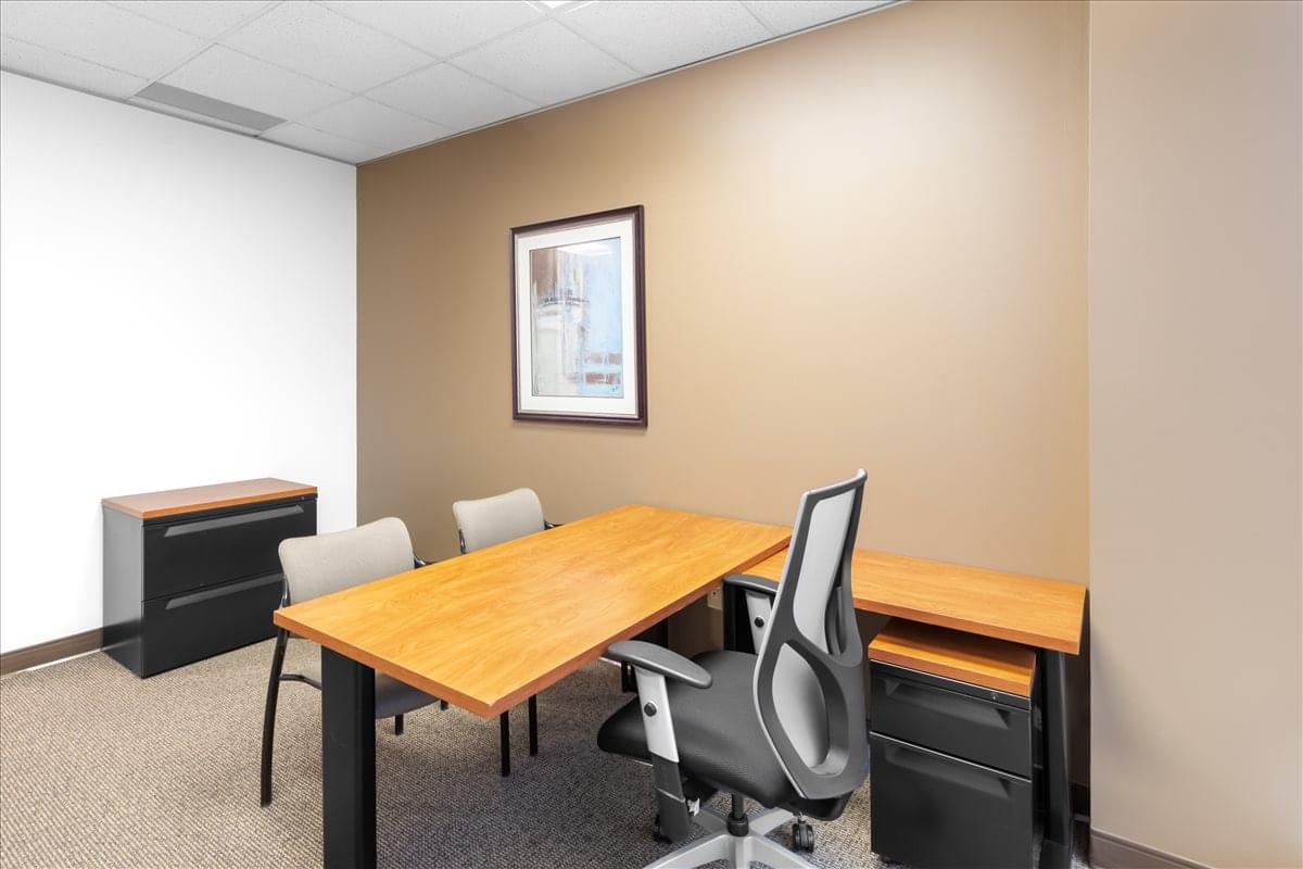 Towers of Kenwood, 8044 Montgomery Road, Kenwood/West Chester Office for Rent in Cincinnati