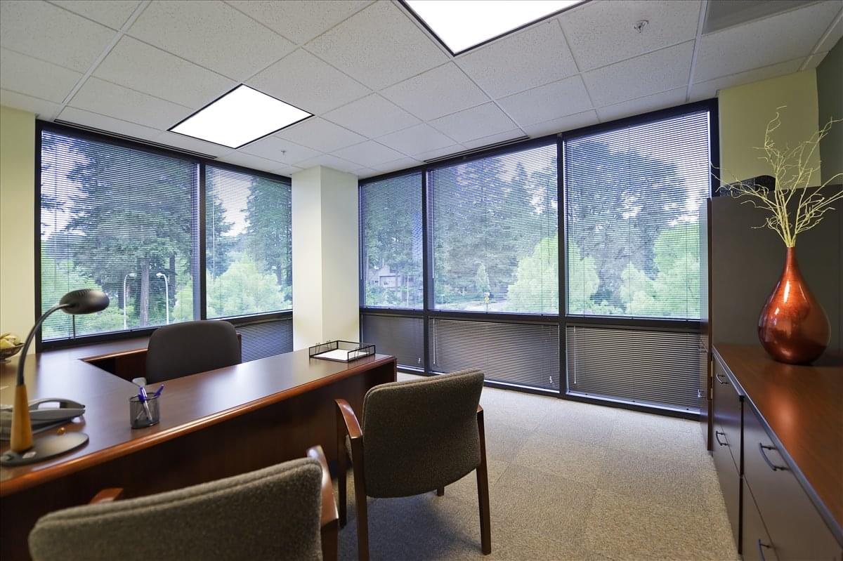 Kruse Center, 4800 Meadows Rd, Walluga Office for Rent in Lake Oswego