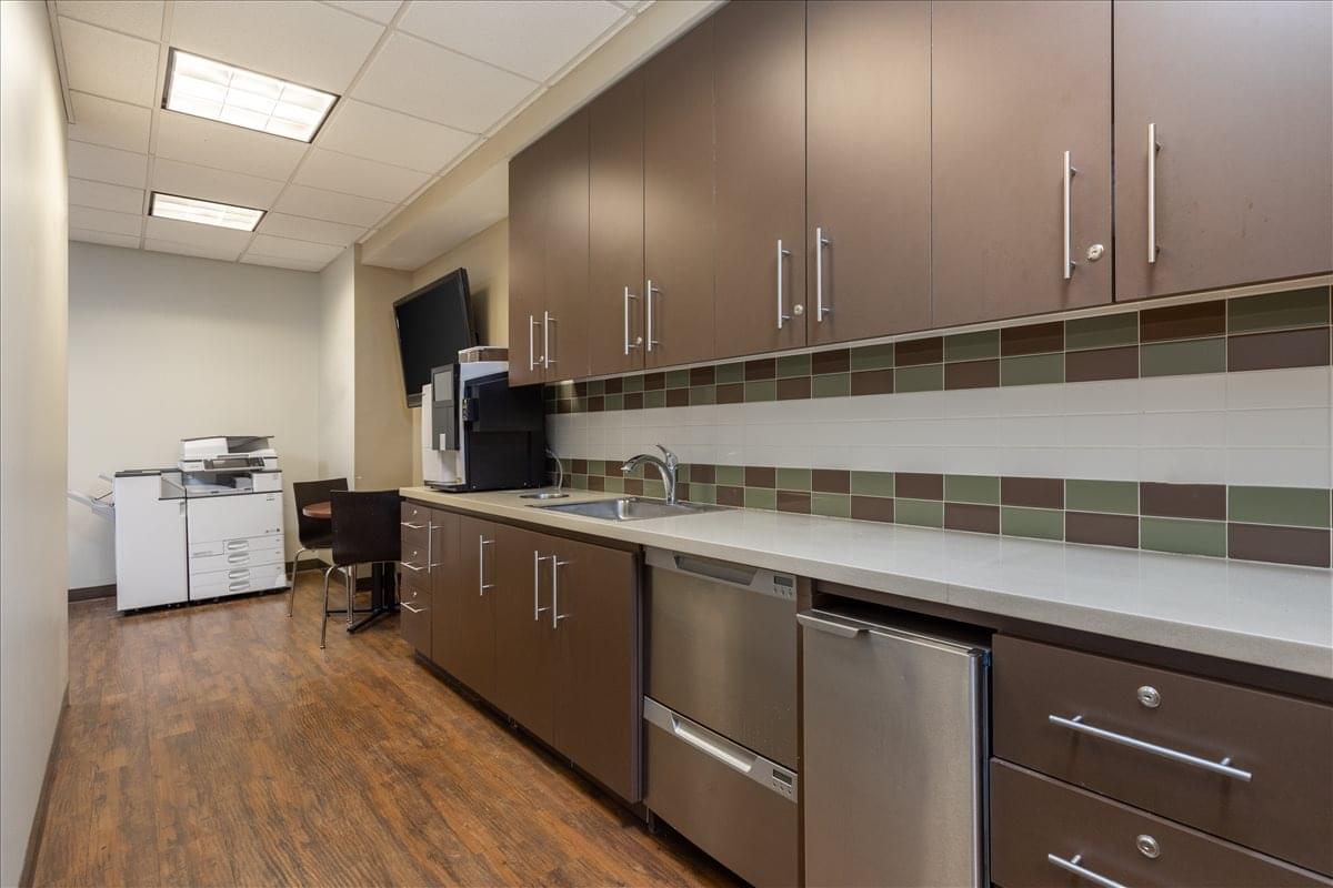 Picture of Triad Centre I, 6000 Poplar Avenue Office Space available in Memphis