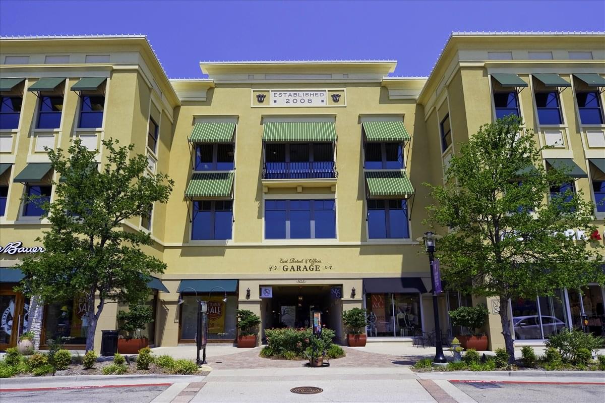 825 Watters Creek Blvd available for companies in Allen
