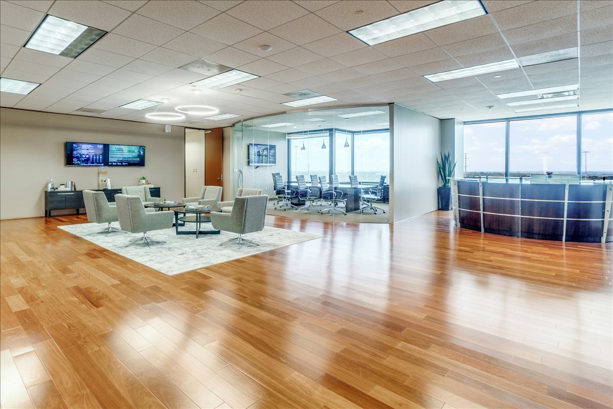 Three Galleria Tower, 13155 Noel Rd Office Space - North Dallas