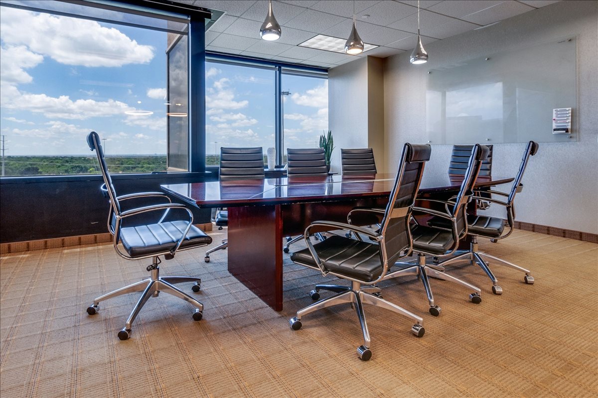 Three Galleria Tower, 13155 Noel Rd Office Space - North Dallas