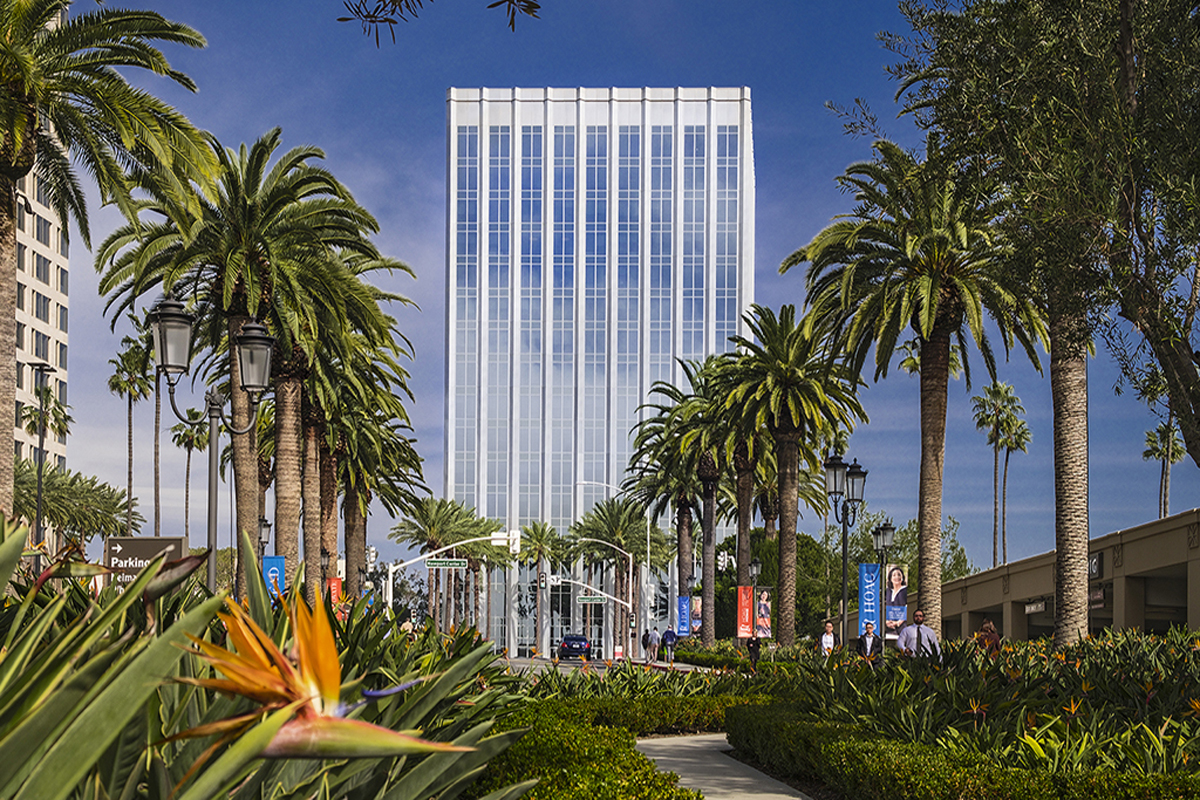 Newport Center available for companies in Newport Beach
