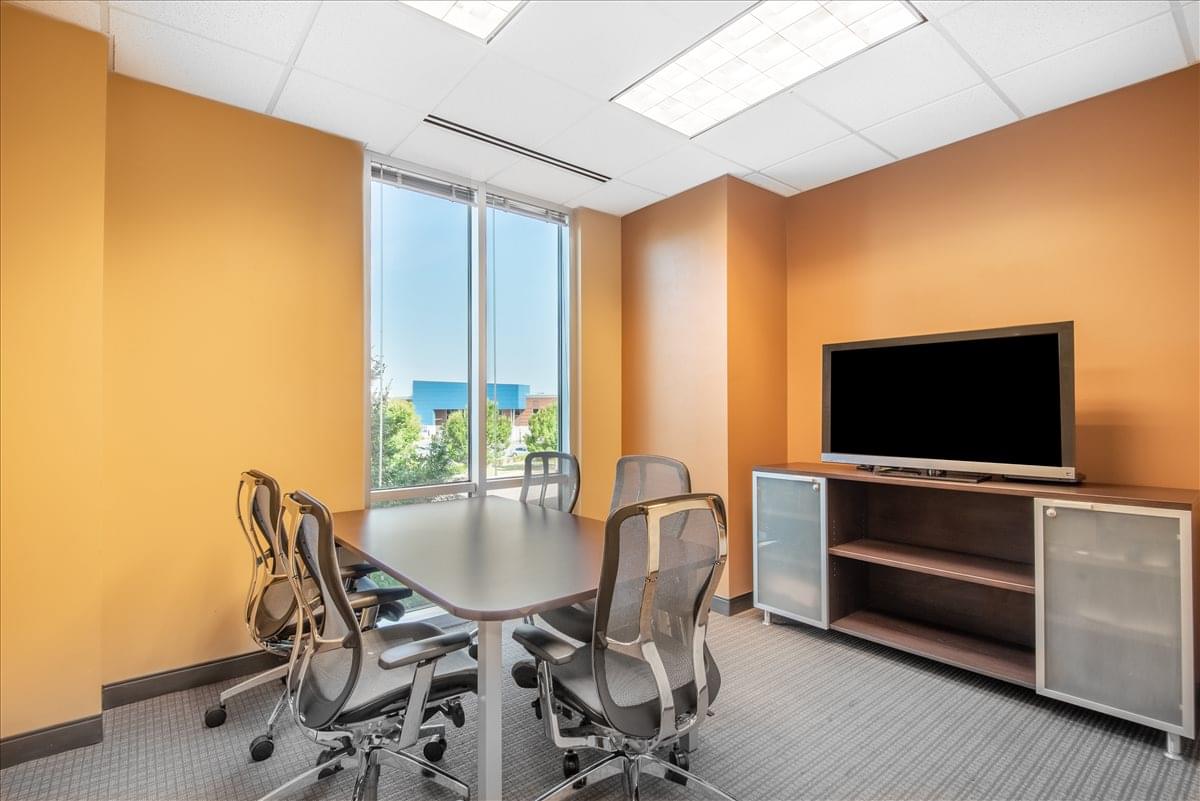Linville Building, 10130 Perimeter Pkwy, North Lake, Wedgewood Office Space - Charlotte