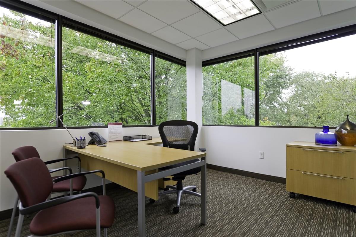 Photo of Office Space on 100 Horizon Center Blvd Trenton