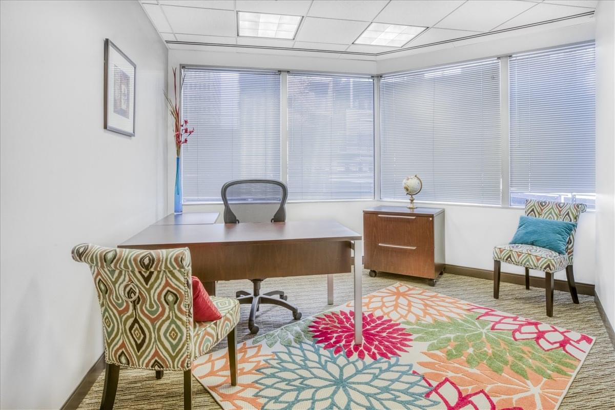 HUB Tower, 699 Walnut St, 4th Fl, Downtown Des Moines Office Space - Des Moines