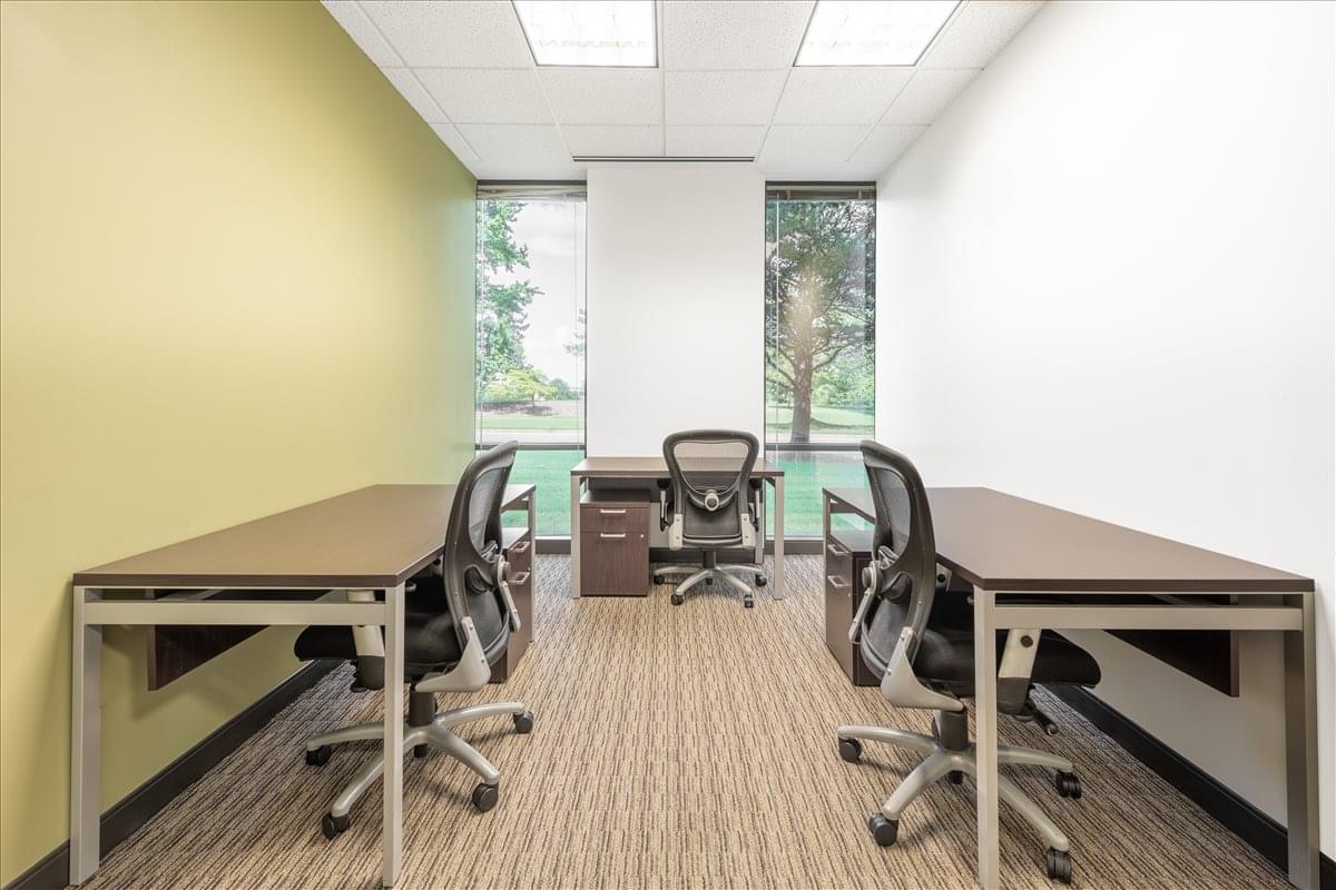 8295 Tournament Drive Office for Rent in Memphis