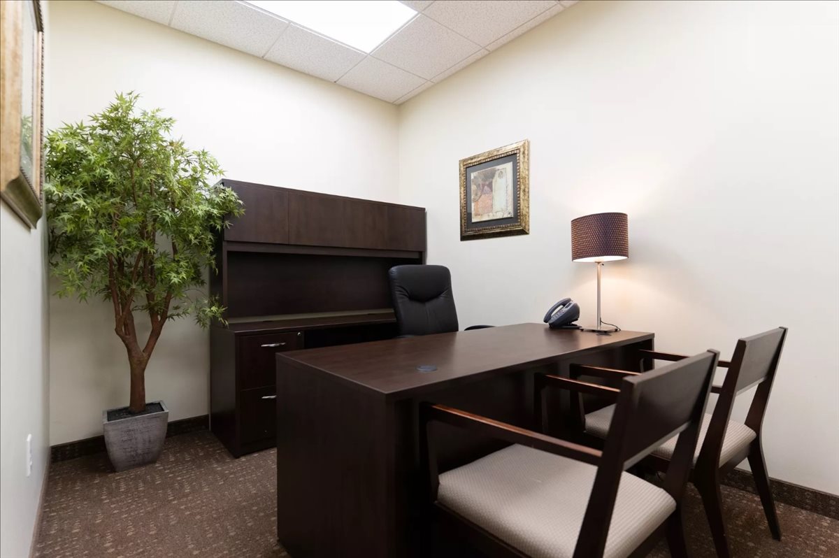 5200 Meadows Rd, Lake Forest Office for Rent in Lake Oswego