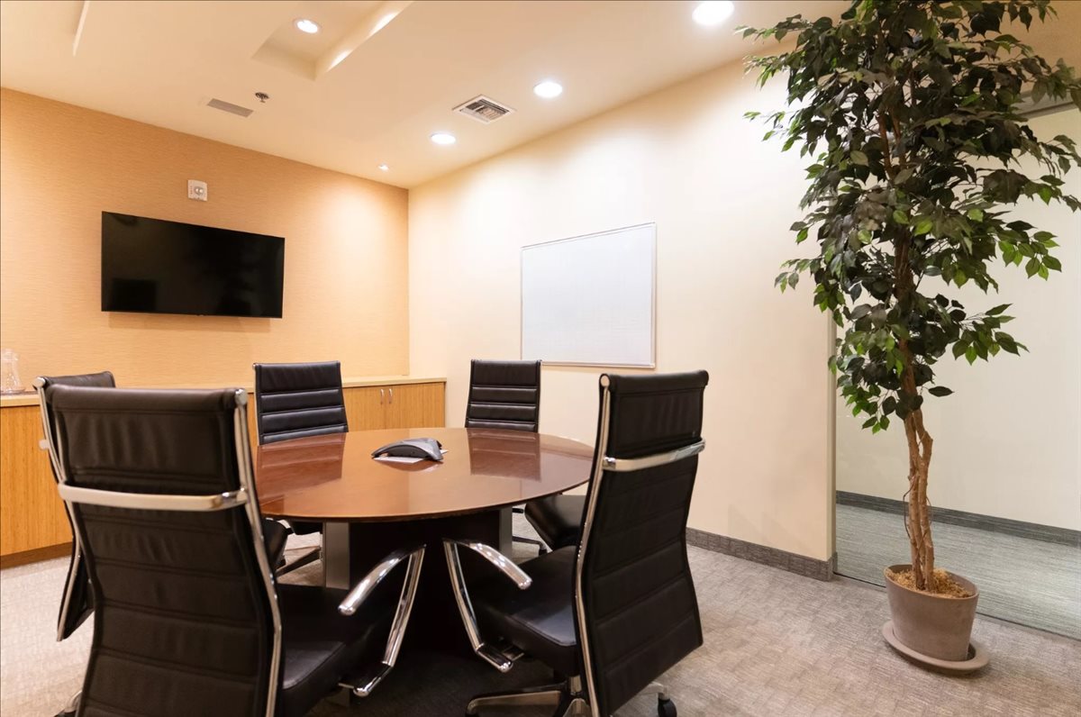 Picture of 5200 Meadows Rd, Lake Forest Office Space available in Lake Oswego