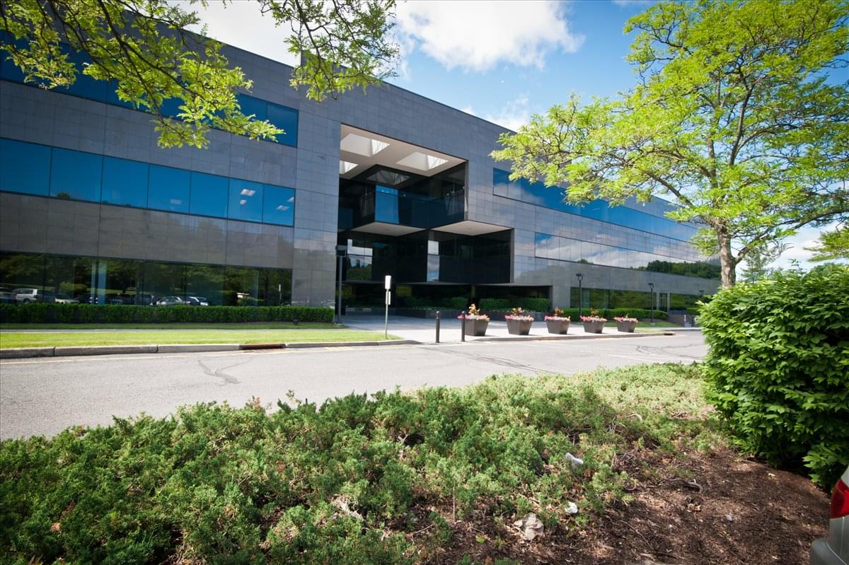 400 Rella Blvd available for companies in Montebello