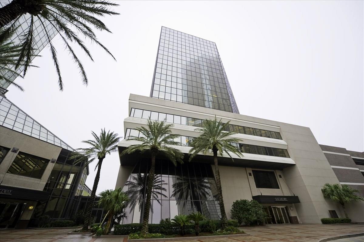 3900 N Causeway Blvd Office Space - Metairie