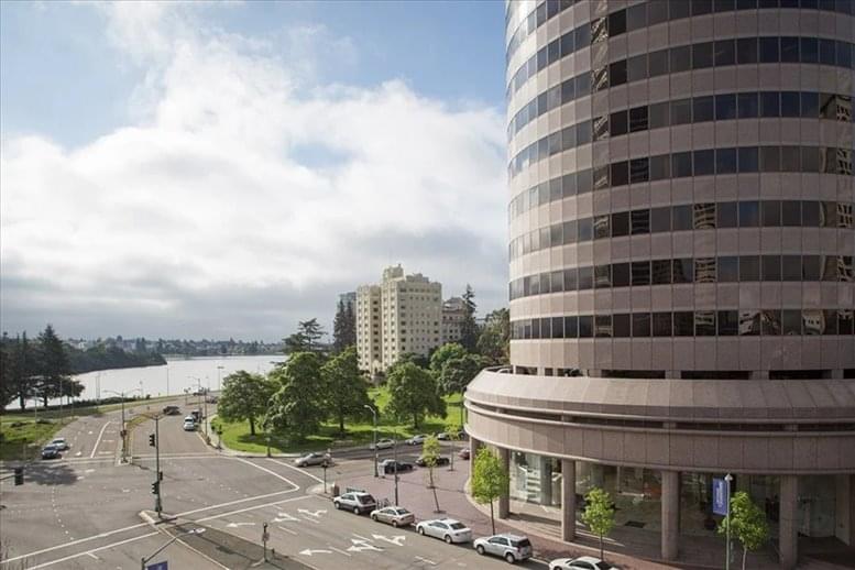 Photo of Office Space on Lake Merritt Plaza, 1999 Harrison St, 18th Fl, Downtown Oakland