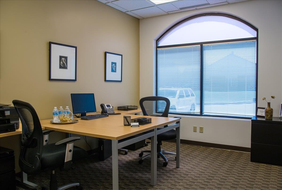 6165 NW 86th St, Johnston Office Space - Des Moines