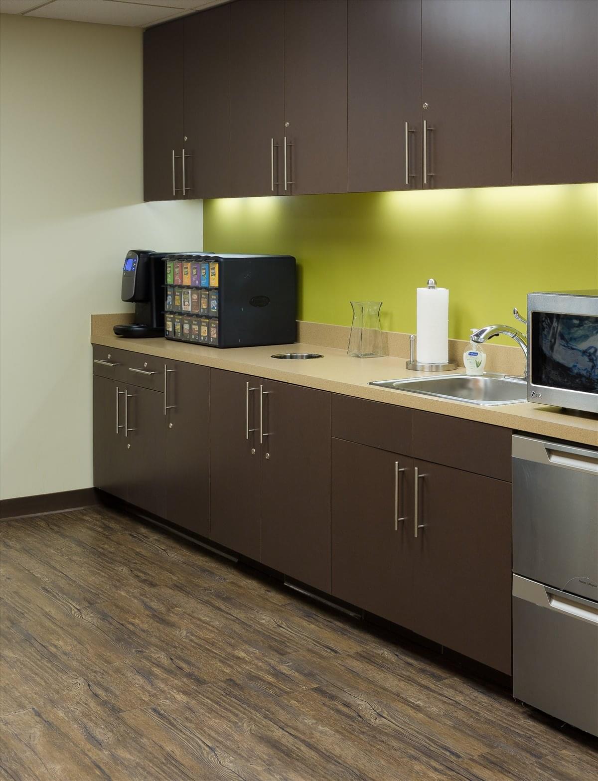 6165 NW 86th St, Johnston Office Space - Des Moines