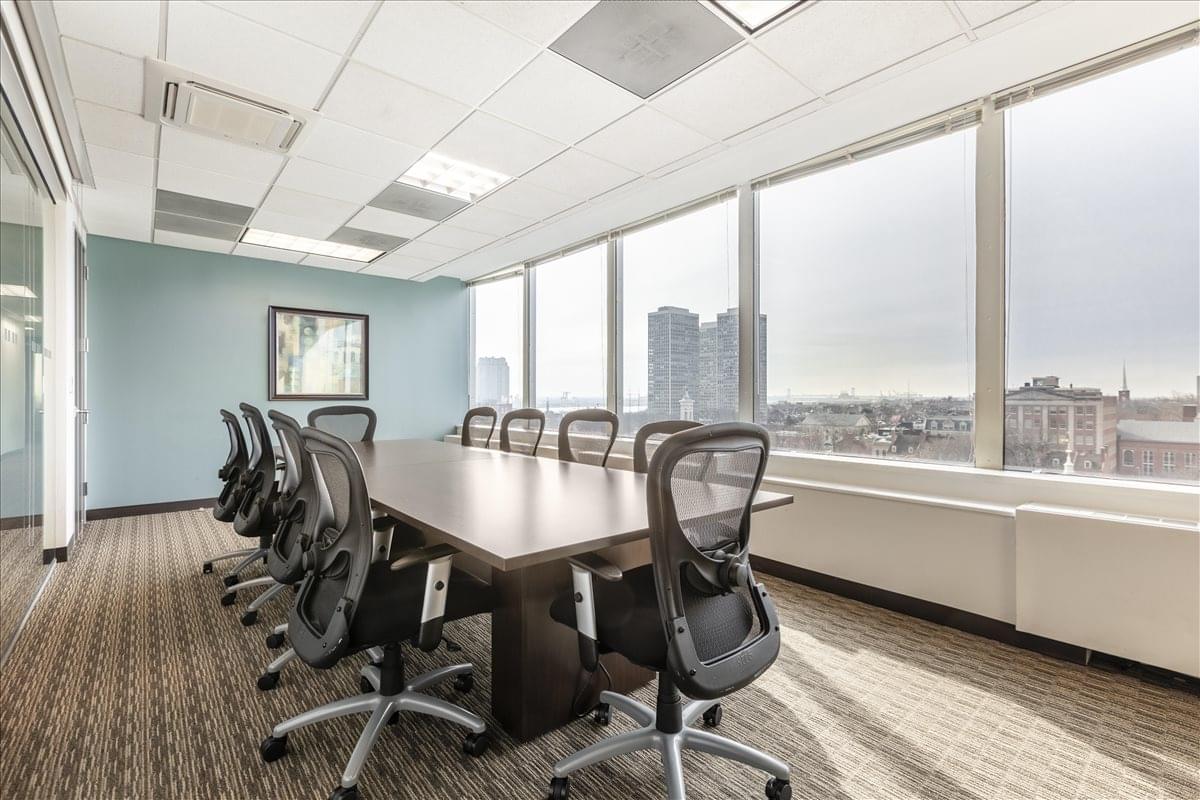 Office for Rent on 325 Chestnut St, Market Street East, Center City Philadelphia