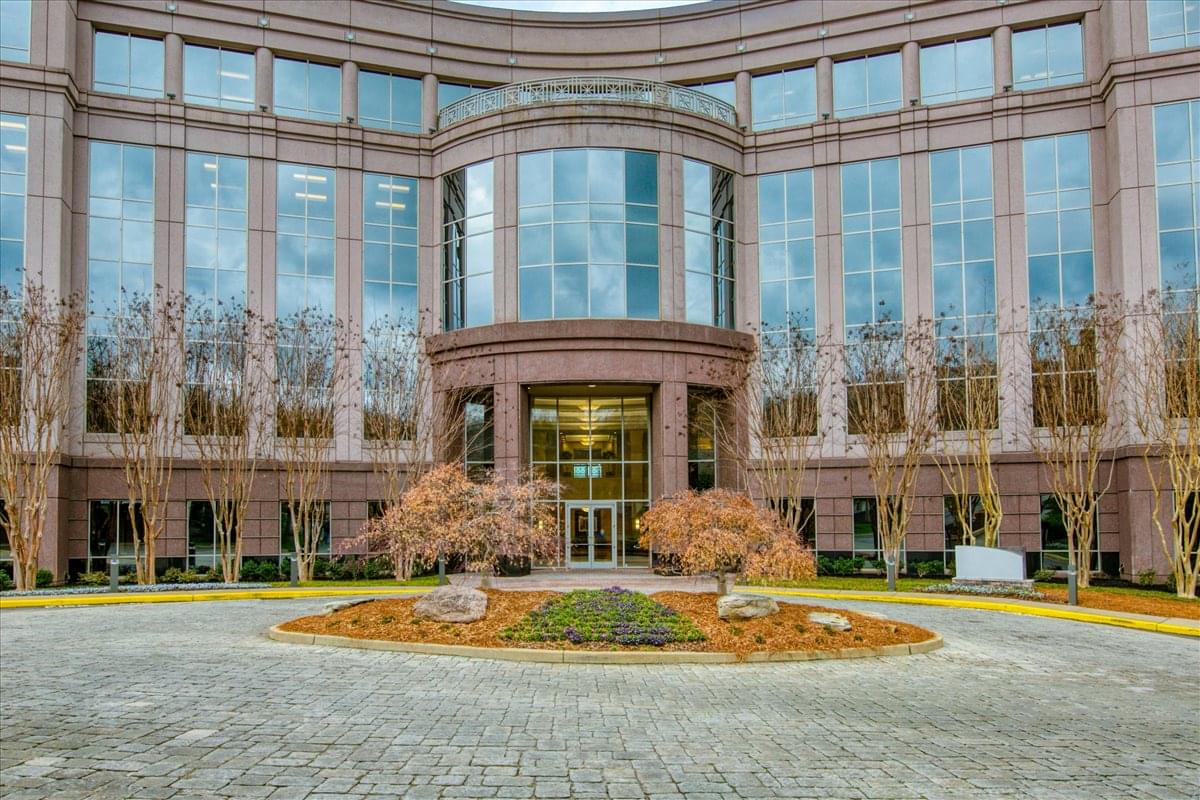 Photo of Office Space on 40 Burton Hills Blvd Nashville