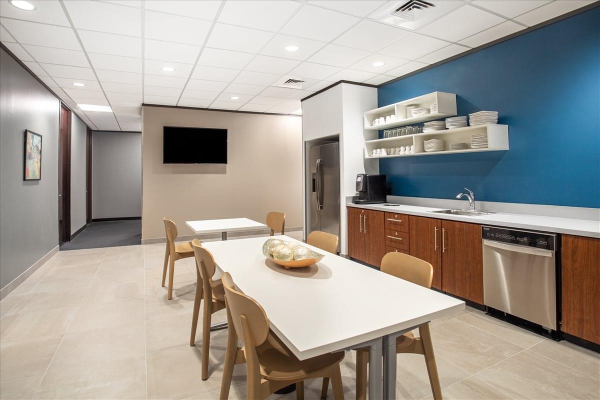 Office for Rent on Energy Center Building, 1100 Poydras Street, Downtown New Orleans
