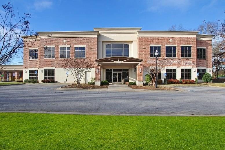 Main Street Office Center, 320 W Lanier Ave Office Space - Fayetteville
